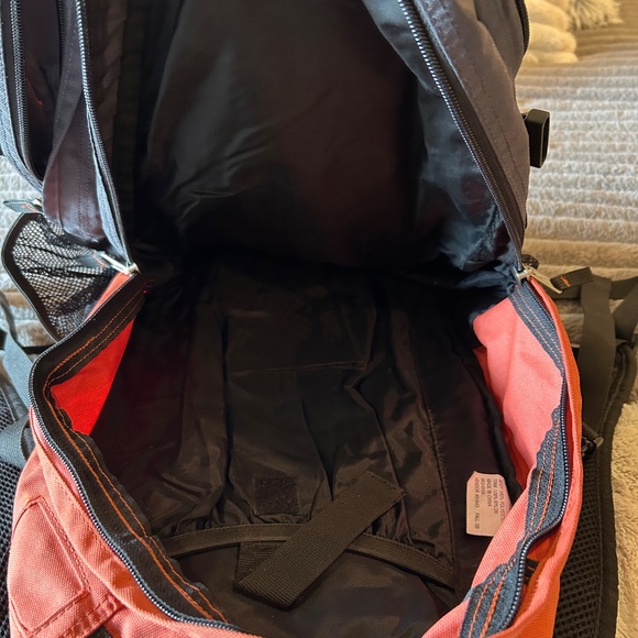 Eddie Bauer backoack - Picture 4 of 6